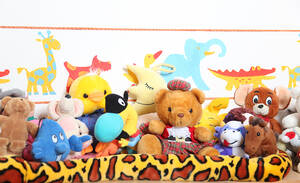 Spielzimmer mit Plüchtieren Spielzimmer mit Plüchtieren